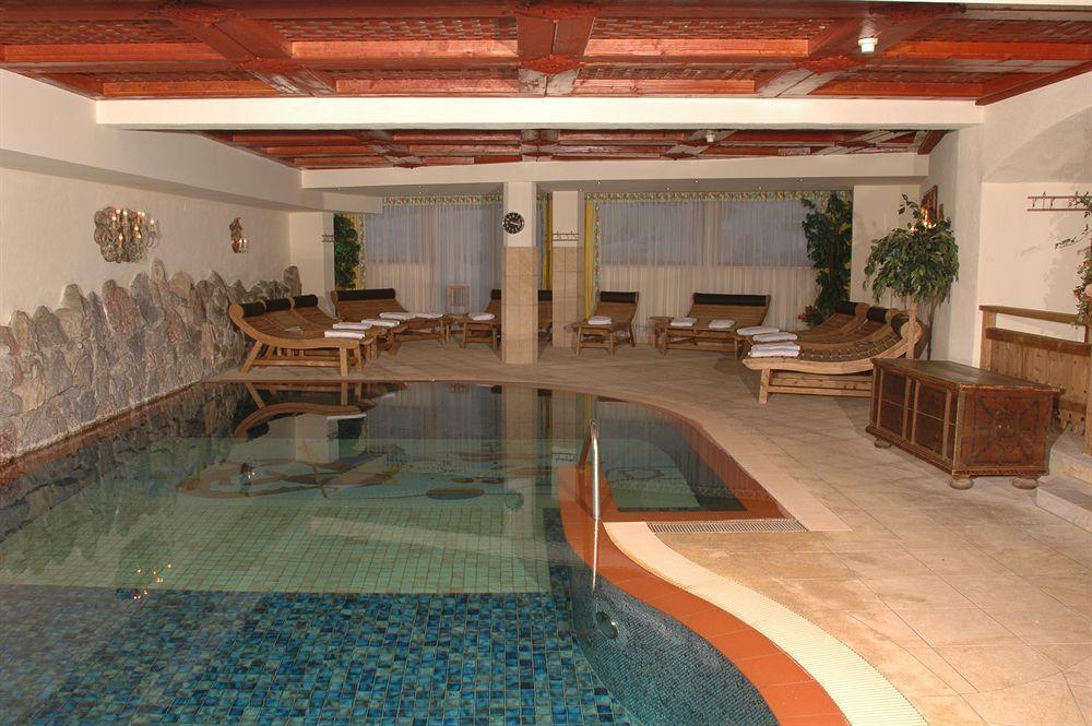 Raffl'S St. Antoner Hof Otel Sankt Anton am Arlberg Dış mekan fotoğraf